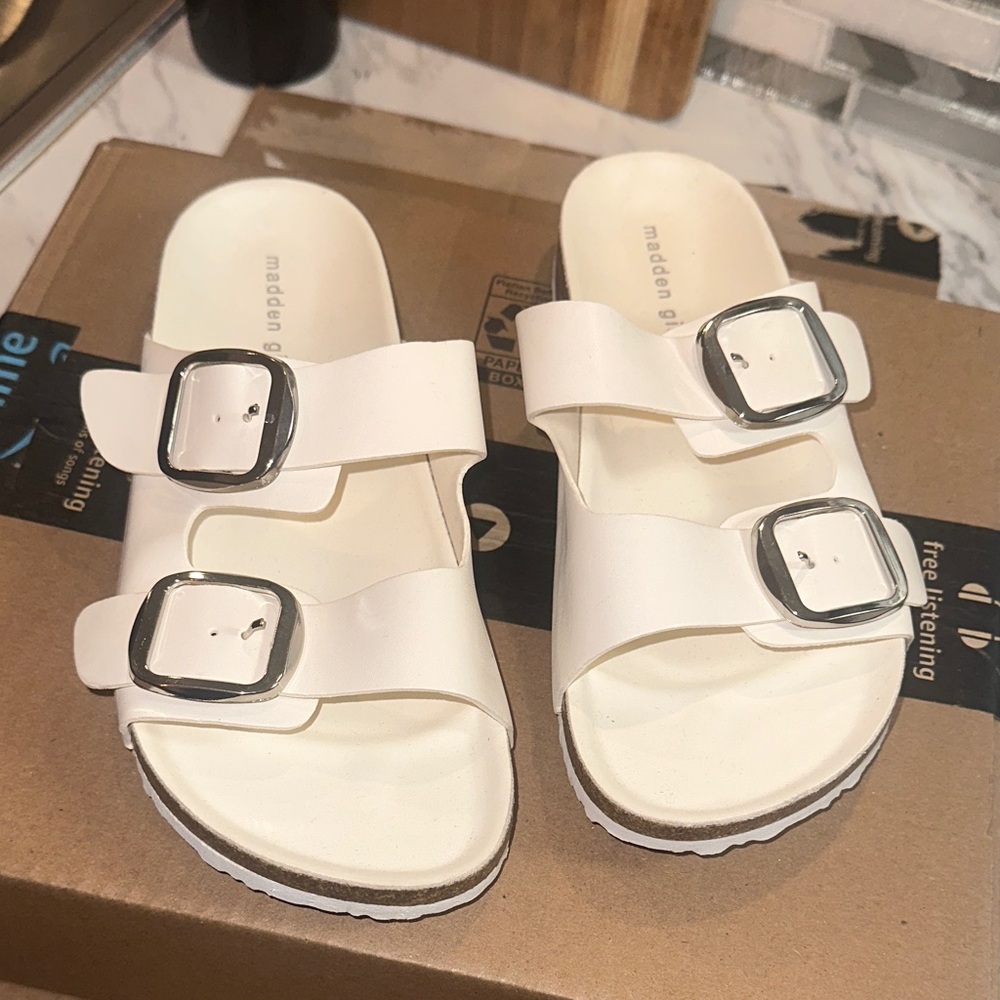 Madden Girl Cream Double-Buckle Slide Sandals